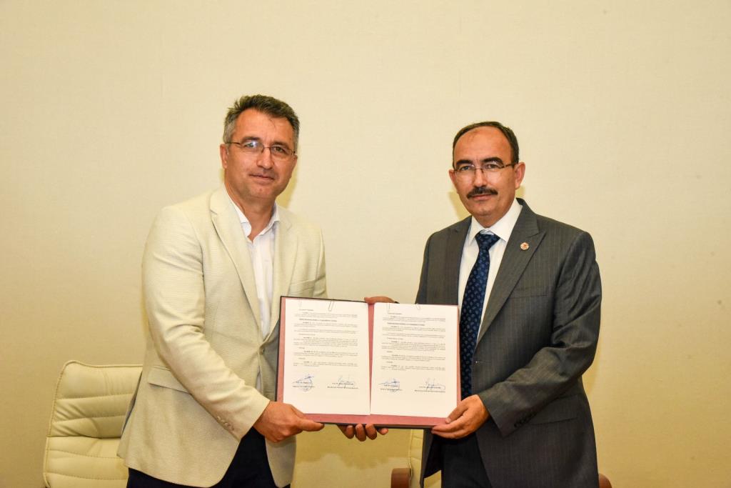 Üniversitemiz ile Sakarya Üniversitesi Arasında İş Birliği Protokolü İmzalandı